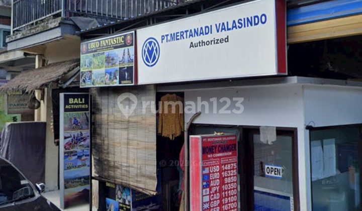 Small Shop on Jalan Bisma Central Ubud Ready to Use