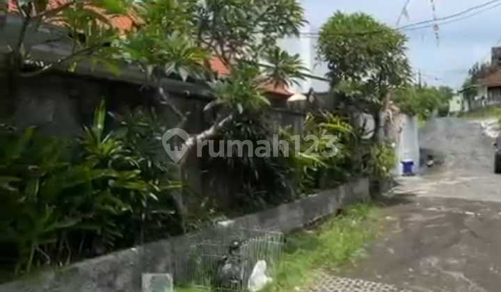 For Sale Villa Style House in Menguntur Batubulan