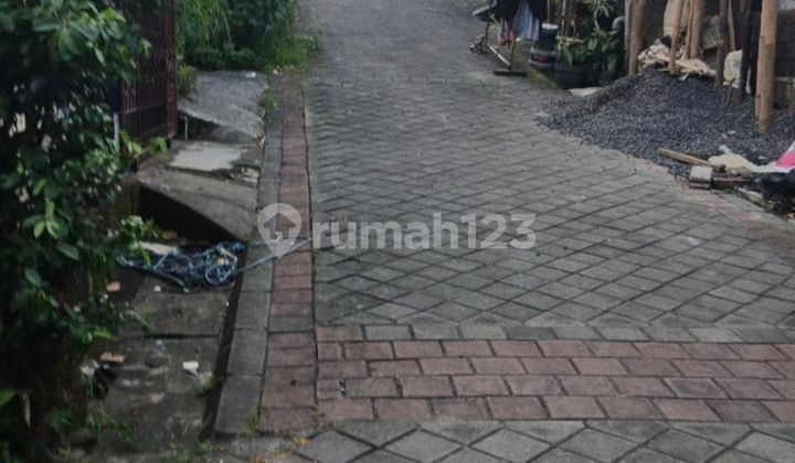 Selling Land with Bonus House in Canggu, Umabuluh, Good Condition
