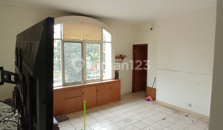 Ruko di Jln landas pacu utara selatan komp' kemayoran blok A kav 1 kemayoran jakarta pusat 139,61 m HGB Bagus 6
