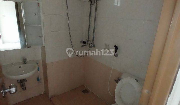 Ruko di Jln landas pacu utara selatan komp' kemayoran blok A kav 1 kemayoran jakarta pusat 139,61 m HGB Bagus 12