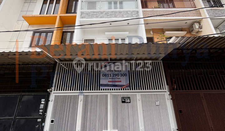 Rumah Minimalis Modern Siap Huni Dekat Mall Ciputra