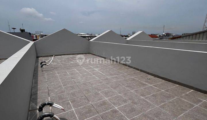 Dijual Ruko Gandeng Baru 3,5lt , Hadap Utara di Jelambar 2