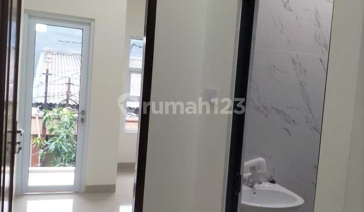 Rumah Baru Minimalis dengan Interior Bagus 2