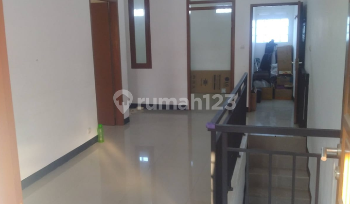 Di Jual Rumah Minimalis Tki 1, 2 Lantai, Baru Renov, 3 Kamar Tidur
