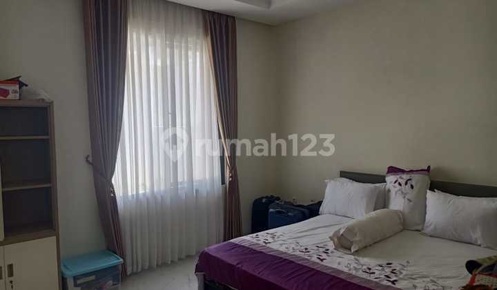 Di Sewakan Rumah Setiabudi Regenci, 4 Kamar Tidur, 4 Kamar Mandi 2