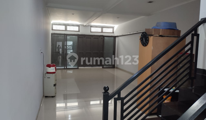 Di Jual Ruko Taman Kopo Indah 3, 2 Lantai, Lingkungan Ramai Di Jual Ruko Taman Kopo Indah 3, 2 Lantai, Lingkungan Ramai