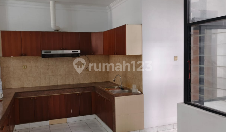Di Jual RumahTaman Holis Indah, Murah, 5 Kamar, Yuk Survey&Nego Harga 2