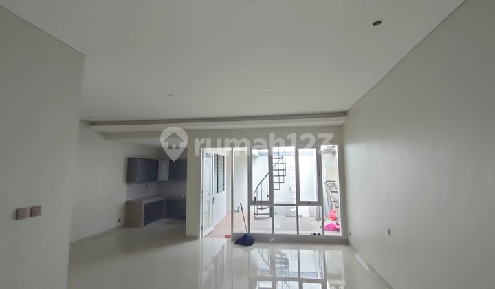 Di Jual Rumah Full Renove Taman Holis Indah, 3 Kamar Tidur