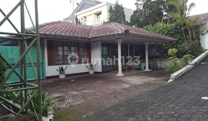 Di Jual Rumah Komplek Cipaku Indah, Luas & Nyaman, Udara Sejuk
