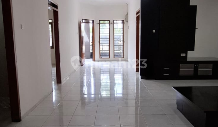 Di Sewakan Rumah Taman Holis Indah 2, Lingkungan Nyaman 1