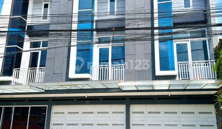 For Rent 3-Story Shop House in Ciwaruga Area, 2 Bedrooms 1