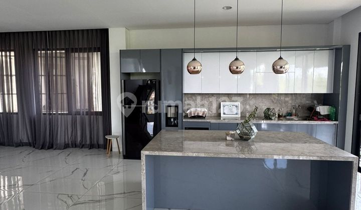 For Sale 3-Story Resort House in Dago Pakar, Spacious, Cool Air 2