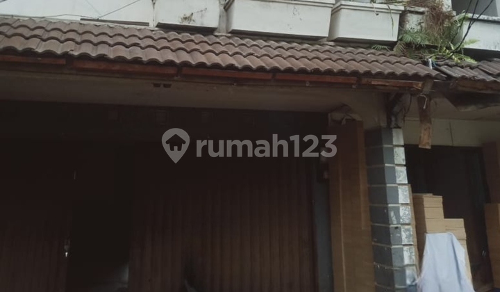 For Rent: Shop House in Sanggar Hurip Complex, Spacious and Comfortable