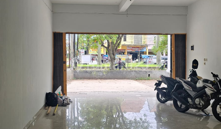 Di Sewakan Ruko Taman Kopo Indah Ii, 2 Lantai, Lingkungan Ramai Di Sewakan Ruko Taman Kopo Indah Ii, 2 Lantai, Lingkungan Ramai