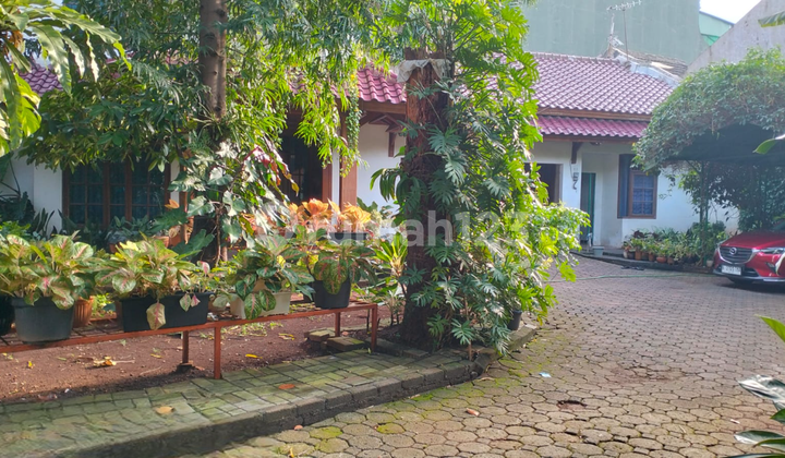 For Sale, House in Kramat Jati Area, Spacious Yard, Comfortable Neighborhood 2