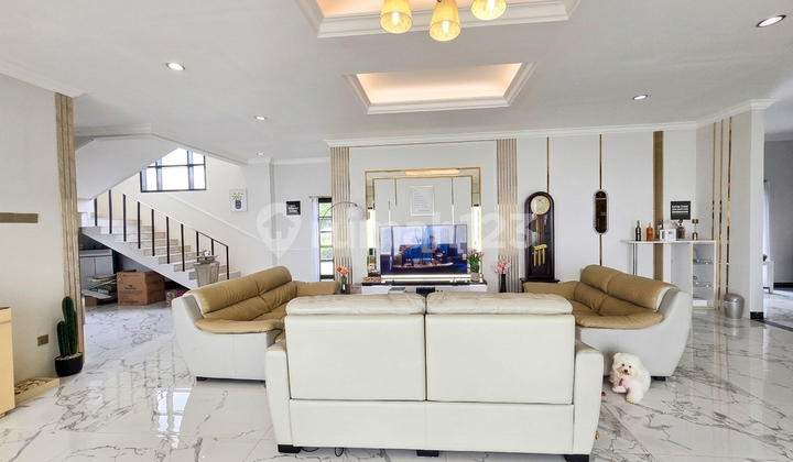 For Sale American Modern Style House, Geger Kalong Wing, One Gate Access