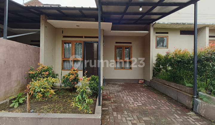 Di Sewakan Rumah Tinggal Komplek Sariwangi, Lingkungan Nyaman