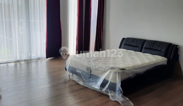 For Sale Resort House in Dago Pakar, 3 floors, Spacious, Comfortable. 2