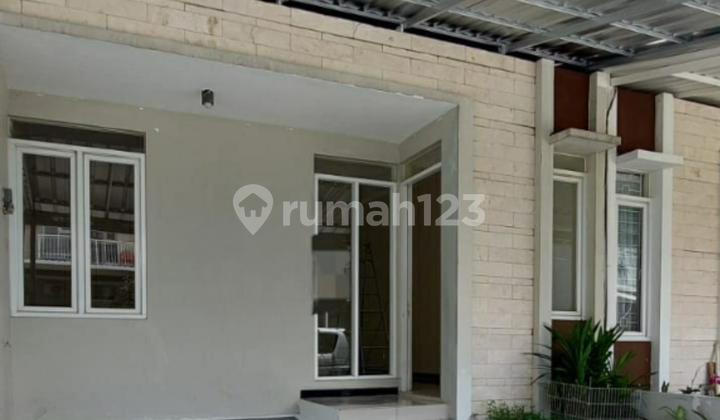 Di Jual Rumah Taman Kopo Indah V, Cluster Pavorit, 1,5 Lantai