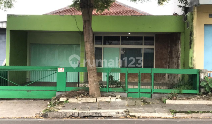 For Sale: House in Ciamis City, Main Road, Near the Town Square, Bustling Area For Sale: House in Ciamis City, Main Road, Near the Town Square, Bustling Area
