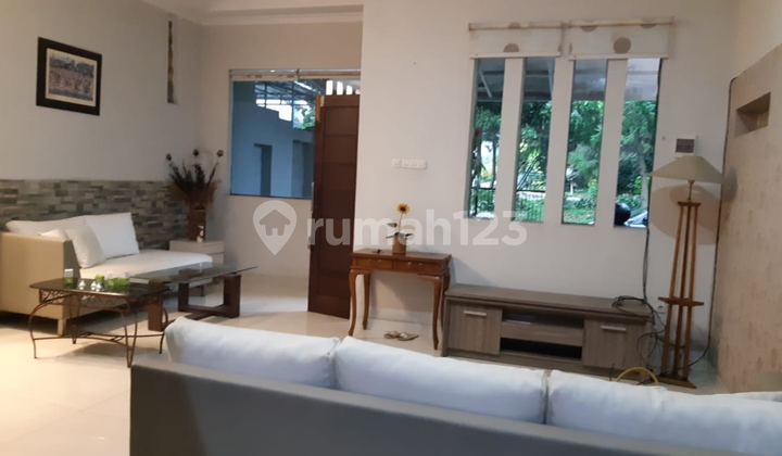 Di Jual Rumah Komplek Setra Duta, 3 Lantai, Terawat, Nyaman Di Jual Rumah Komplek Setra Duta, 3 Lantai, Terawat, Nyaman