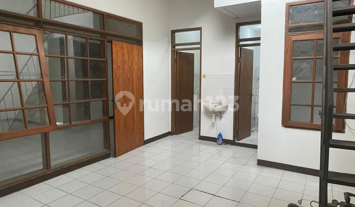 Di Sewakan Rumah Taman Kopo Indah 1, 3+1 Kamar Tidur, Lingkungan Nyaman