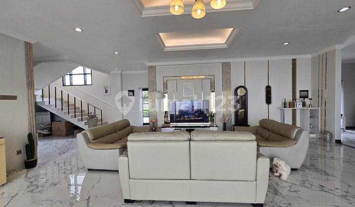 Di Jual Rumah American Modern Style, Sayap Geger Kalong, One Gate Access Di Jual Rumah American Modern Style, Sayap Geger Kalong, One Gate Access