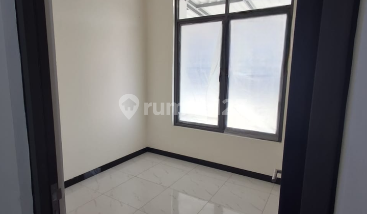 For Rent: 2-Story House in TKI V, 3 Bedrooms, 3 Bathrooms, Comfortable Neighborhood 2