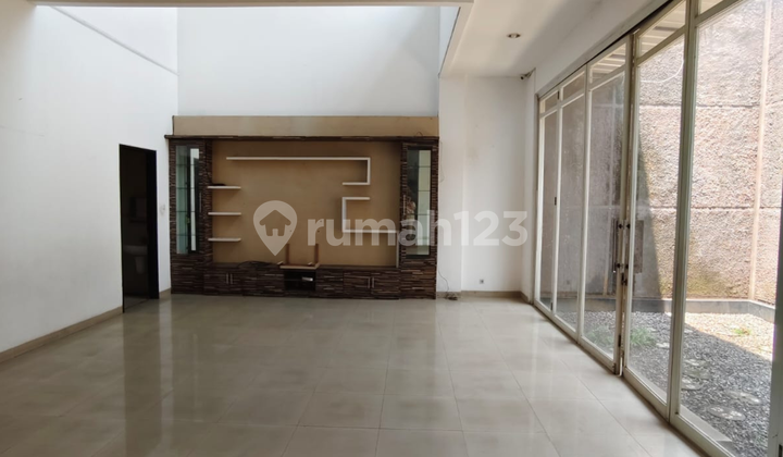For Rent, Mekar Wangi House, 2 Floors, 4+1 Bedrooms For Rent, Mekar Wangi House, 2 Floors, 4+1 Bedrooms