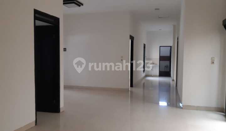 Di Jual Rumah Taman Kopo Indah 3, Posisi Hoek, Jalan Utama Blok 2