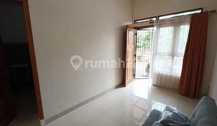 Di Sewakan Rumah Tinggal Komplek Sariwangi, Lingkungan Nyaman 2
