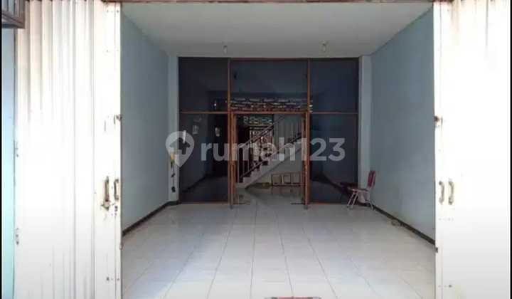 For rent: commercial building in Waspada Street area, Surabaya City Center