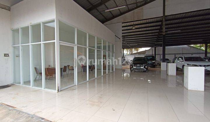 Ex Showroom Mobil Strategis Depok Jawa Barat 2