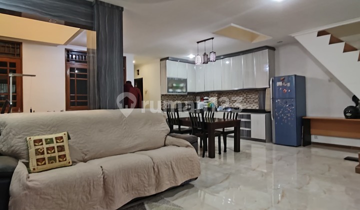 Dijual Rumah Bagus di Bendungan Hilir Jakarta. Lokasi Strategis