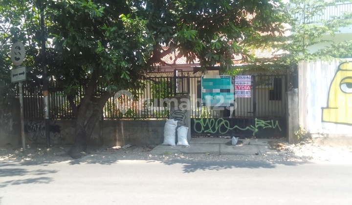 Jual Segera, Kt 4, Rumah @ Joglo, Lebar 10, Lt 200, Jalan Raya, Selatan, Kembangan, Jakarta Barat Jual Segera, Kt 4, Rumah @ Joglo, Lebar 10, Lt 200, Jalan Raya, Selatan, Kembangan, Jakarta Barat