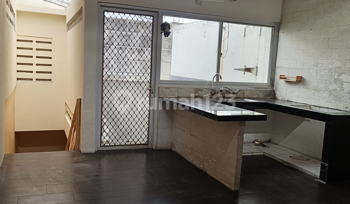 Ruko Siap Pakai, Hadap Jalan, Lt 61, 3 Tingkat, Shgb, Akses Tol, Banjar Wijaya