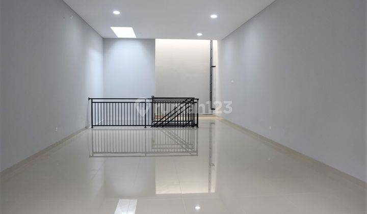 Disewakan Ruko Baru Premium Siap Usaha Kota Harapan Indah Bekasi 11