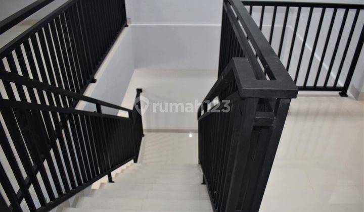 Disewakan Ruko Baru Premium Siap Usaha Kota Harapan Indah Bekasi 19