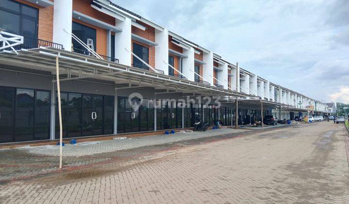 Ruko siap pakai di Aryana karawaci Tangerang dikelilingi Cluster  9