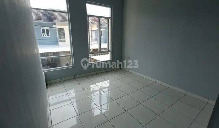 Rumah Cantik Berkualitas Dalam Cluster Pinggir Jalan Raya Lippo 2