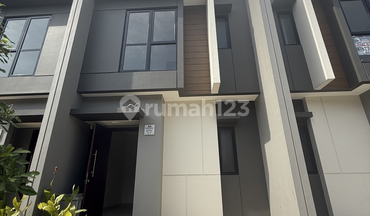 For Rent House Summarecon Crown Cluster Regia