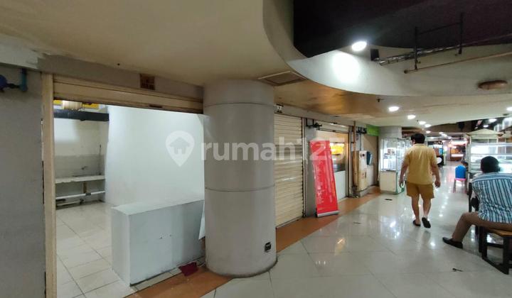 Disewakan Kios Ruang Usaha Terletak di Foodcourt Apartemen Gading Nias Residences Tower Emerald
