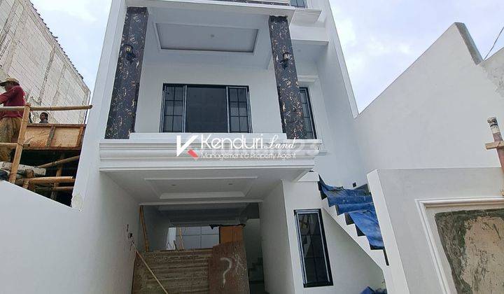 Rumah 3 lantai Area Strategis Lokasi  di Jln jatipadang  1