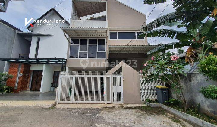 RUMAH MEWAH MEZZANINE DALAM TOWNHOUSE DEKAT PINTU TOL  1