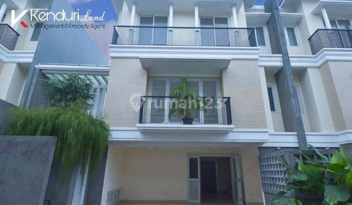 RUMAH MEWAH PRIVATE POOL DALAM TOWNHOUSE DEKAT PERKANTORAN  1