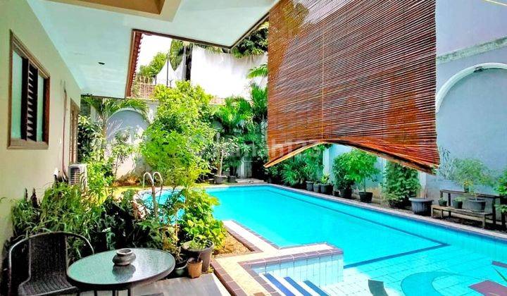 RUMAH MEWAH SWIMMING POOL DALAM TOWNHOUSE  2