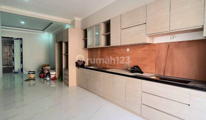 DIJUAL RUMAH MEWAH CLASSIC ELEGAN AREA STRATEGIS LOKASI TEBET 2