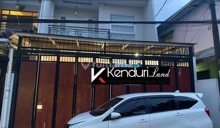 RUMAH MEWAH 2 LANTAI TOWNHOUSE DEKAT TOL DAN KRL  1