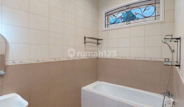 RUMAH MEWAH PRIVATE POOL DEKAT MRT LEBAK BULUS  2